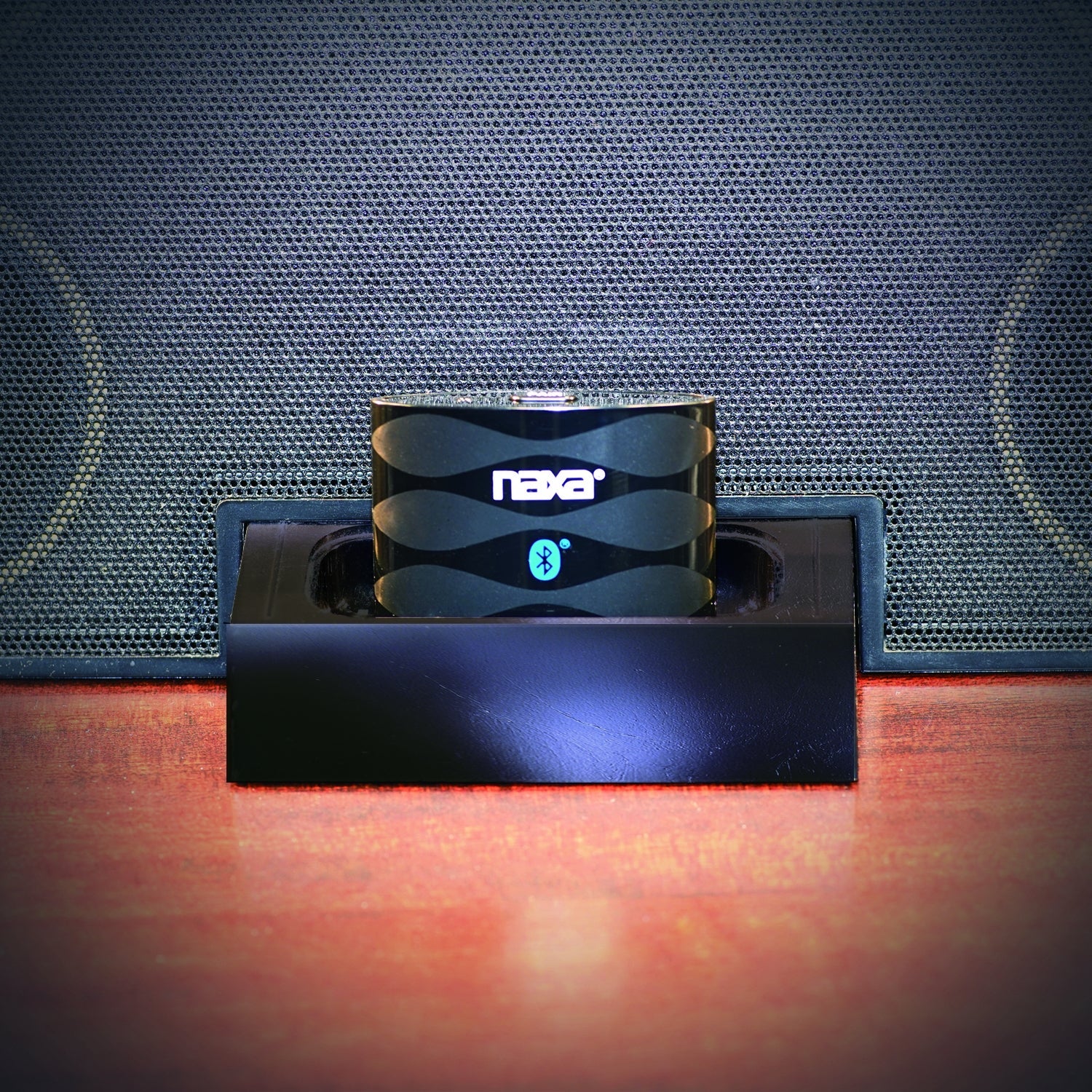 Naxa Wireless Audio Adapter with Bluetooth® for iPod® and iPhone® Dock Connectors Jupiter Gear Home