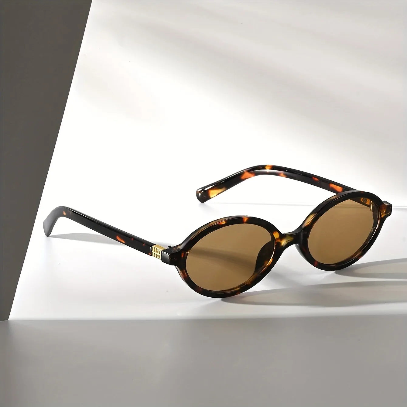 A Pair of Oval Retro PC Glasses for Men and Women with A Small Face Design/versatile for Multiple Indoor Scenes Taj Home Store