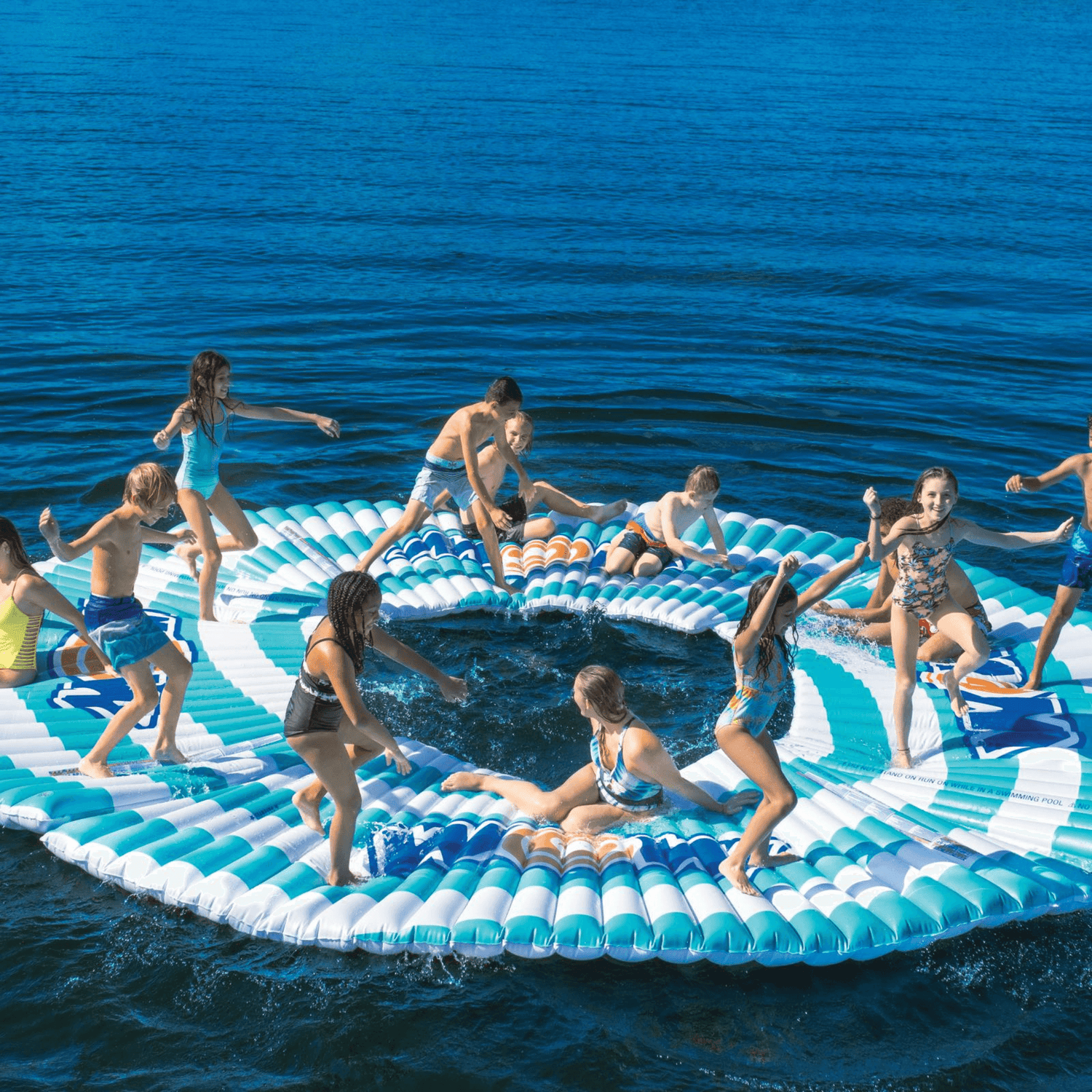 WOW Watersports Round Water Walkway &amp; SUP Dock Island, Holds Up to 16 People Jupiter Gear Home