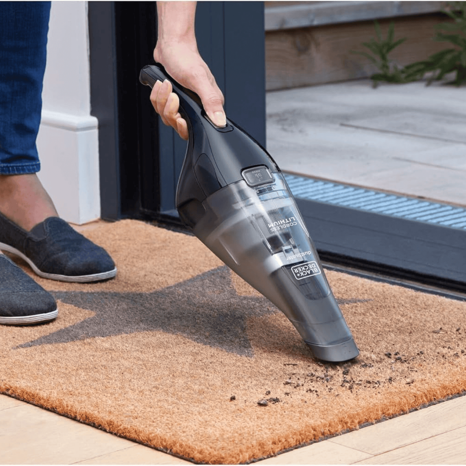 Black &amp; Decker Dustbuster 2.0AH Cordless Hand Vacuum Jupiter Gear Home
