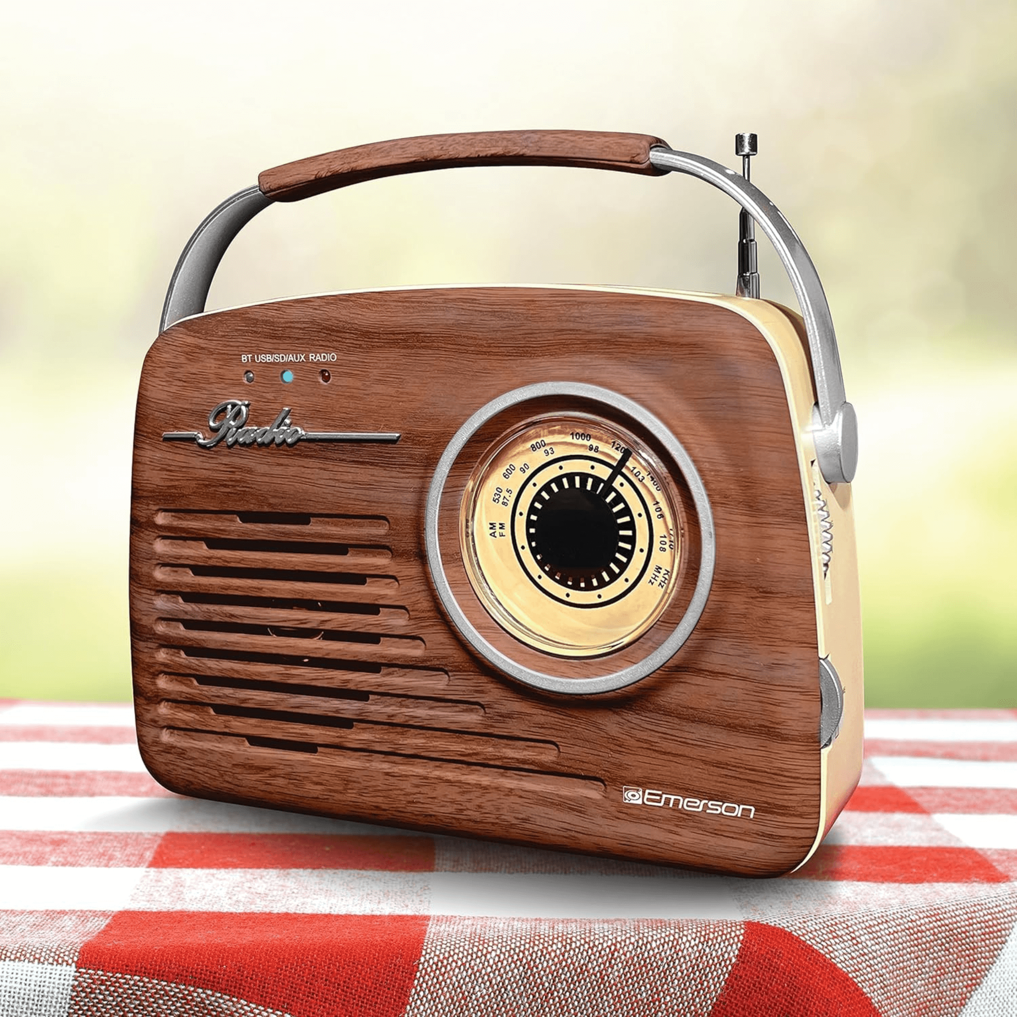Emerson Portable Retro Radio with Built-In Rechargeable Battery and Memory Set Jupiter Gear Home