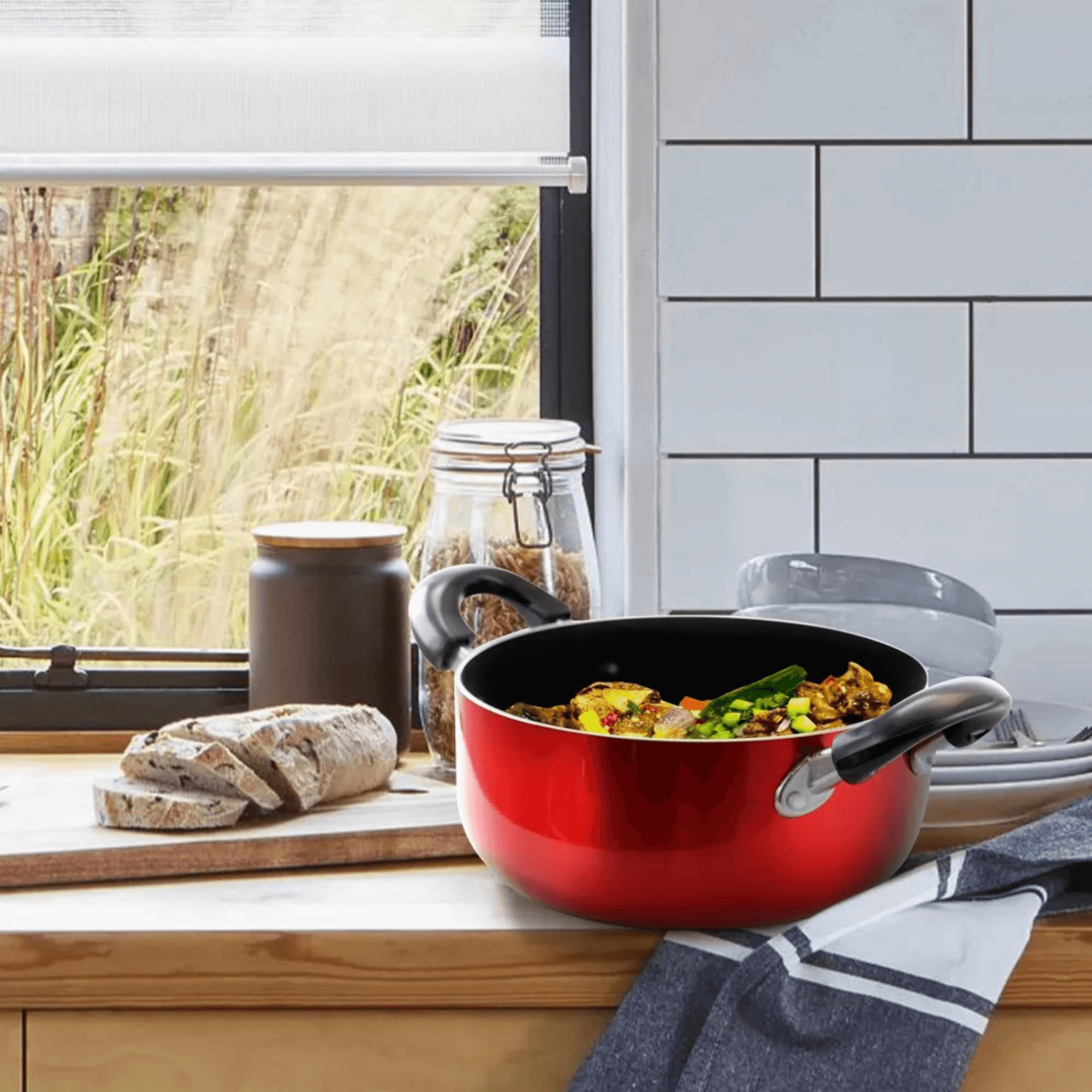 Better Chef 5-Quart Metallic Red Aluminum Dutch Oven with Glass Lid Jupiter Gear Home