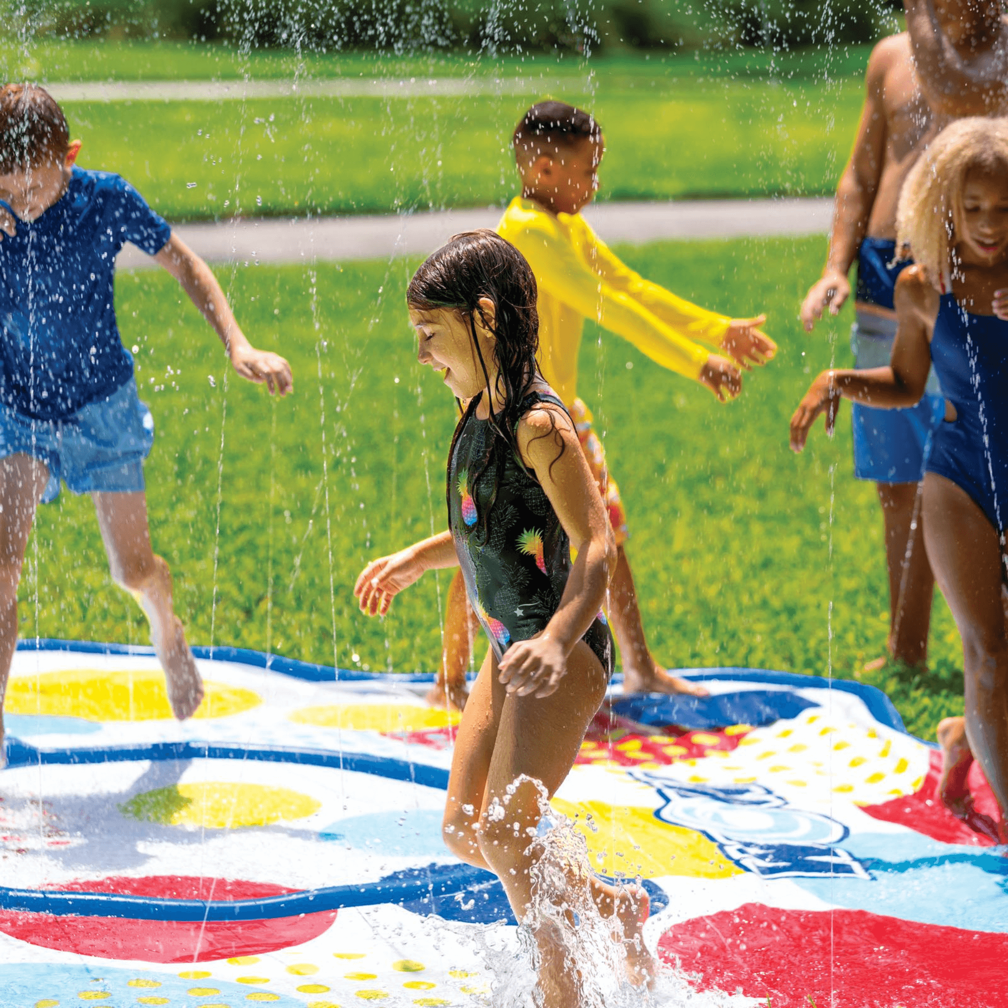 WOW Watersports 12ft Dots Spray Pad with Inflatable Edge Rim to Retain Water Jupiter Gear Home