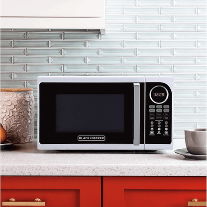 Black &amp; Decker .9cf 900W Countertop Microwave Oven Jupiter Gear Home