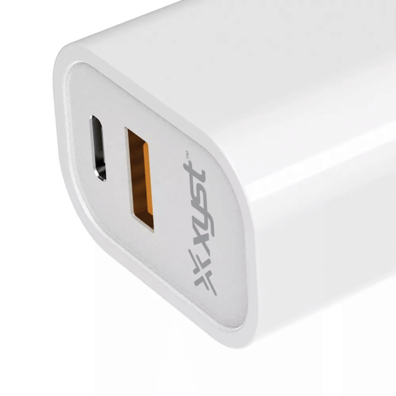 Xyst 3.4-Amp Dual USB Wall Charger with USB Port and USB Type-C Port Jupiter Gear Home