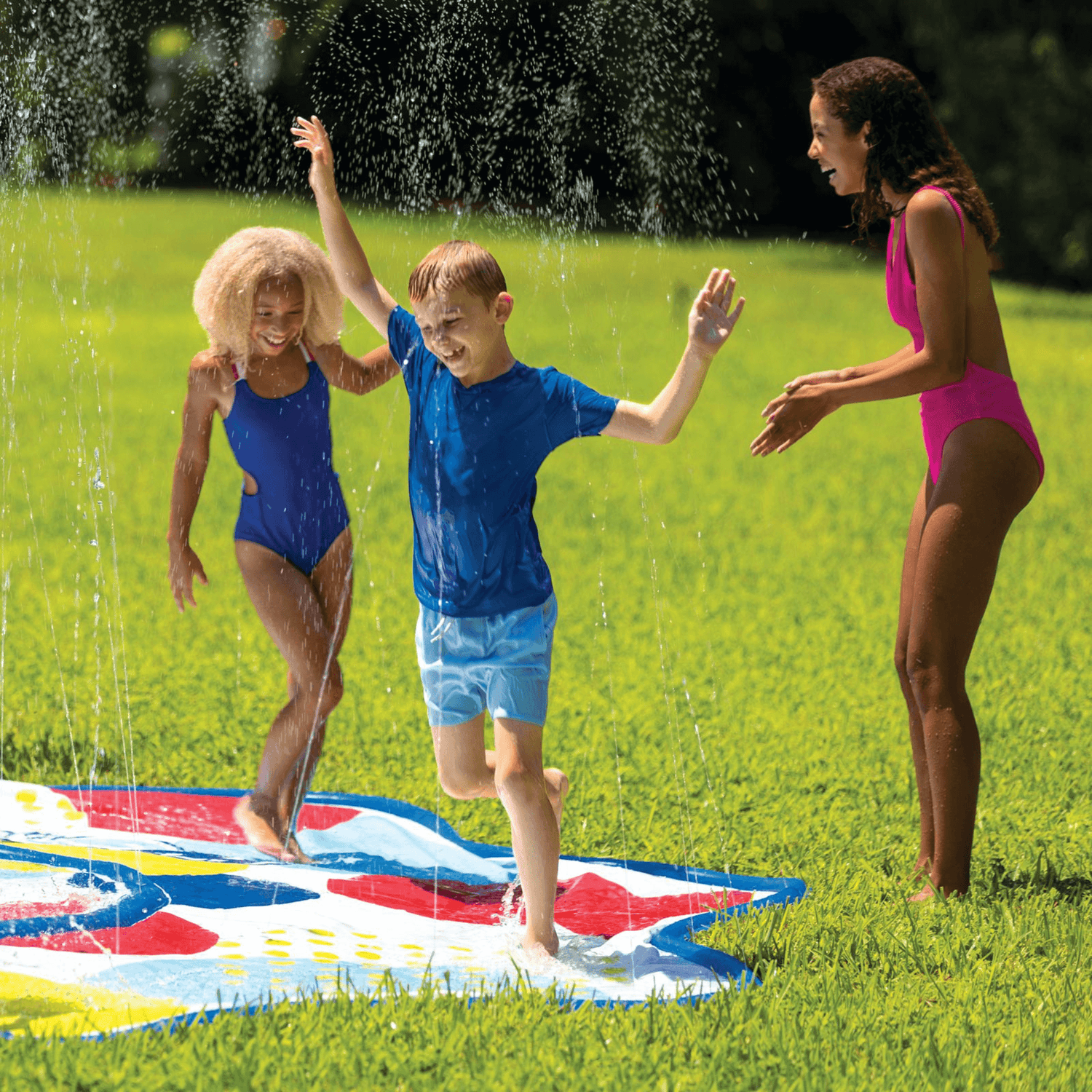 WOW Watersports 12ft Dots Spray Pad with Inflatable Edge Rim to Retain Water Jupiter Gear Home