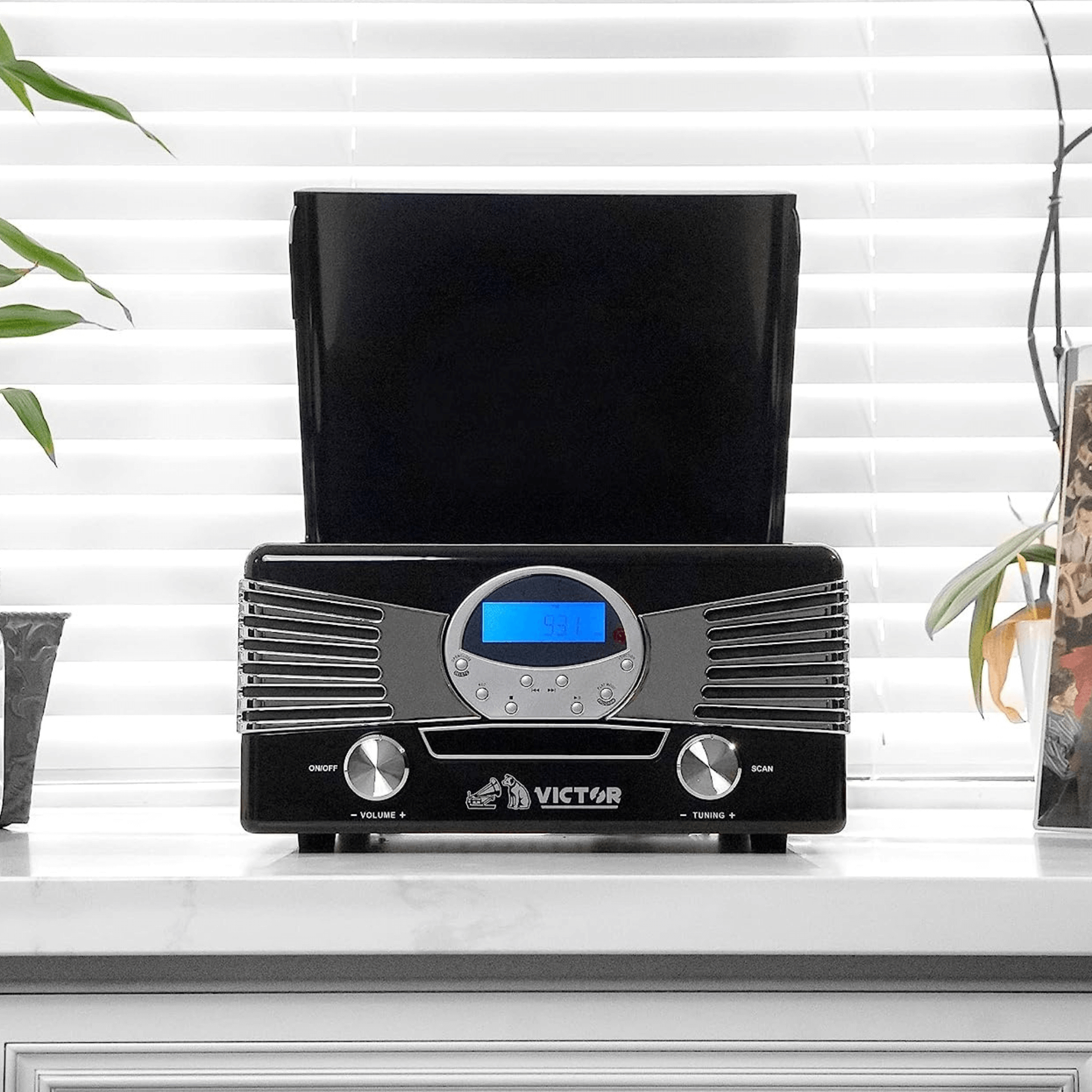 Victor Diner 7-in-1 Turntable Music Center Black - Refurbished Jupiter Gear Home