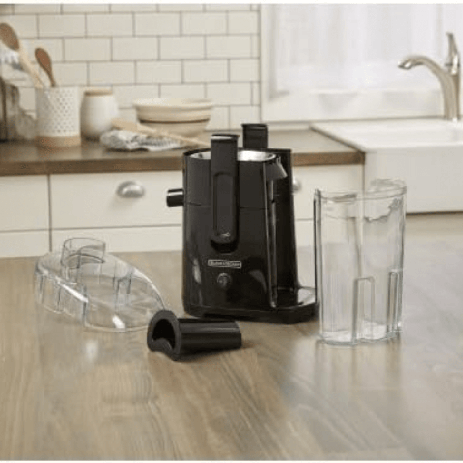 Black &amp; Decker 400-Watt Vegetable and Fruit Juice Extractor Jupiter Gear Home